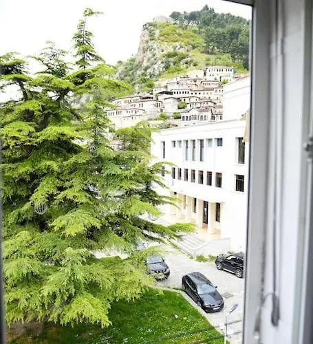 公寓 Magda In Center *